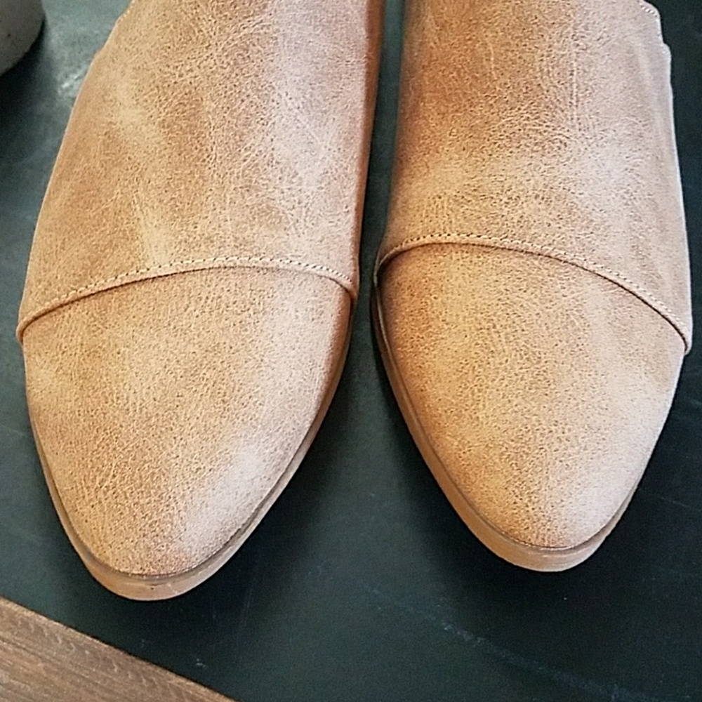 ❣5🌟❣Camel Scalloped Tuxedo Ankle Boot❣ - Picture 4 of 6